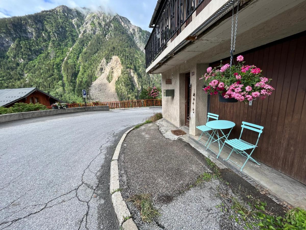 La Petite Cascade, Venosc - Les 2 Alpesアパートメント エクステリア 写真